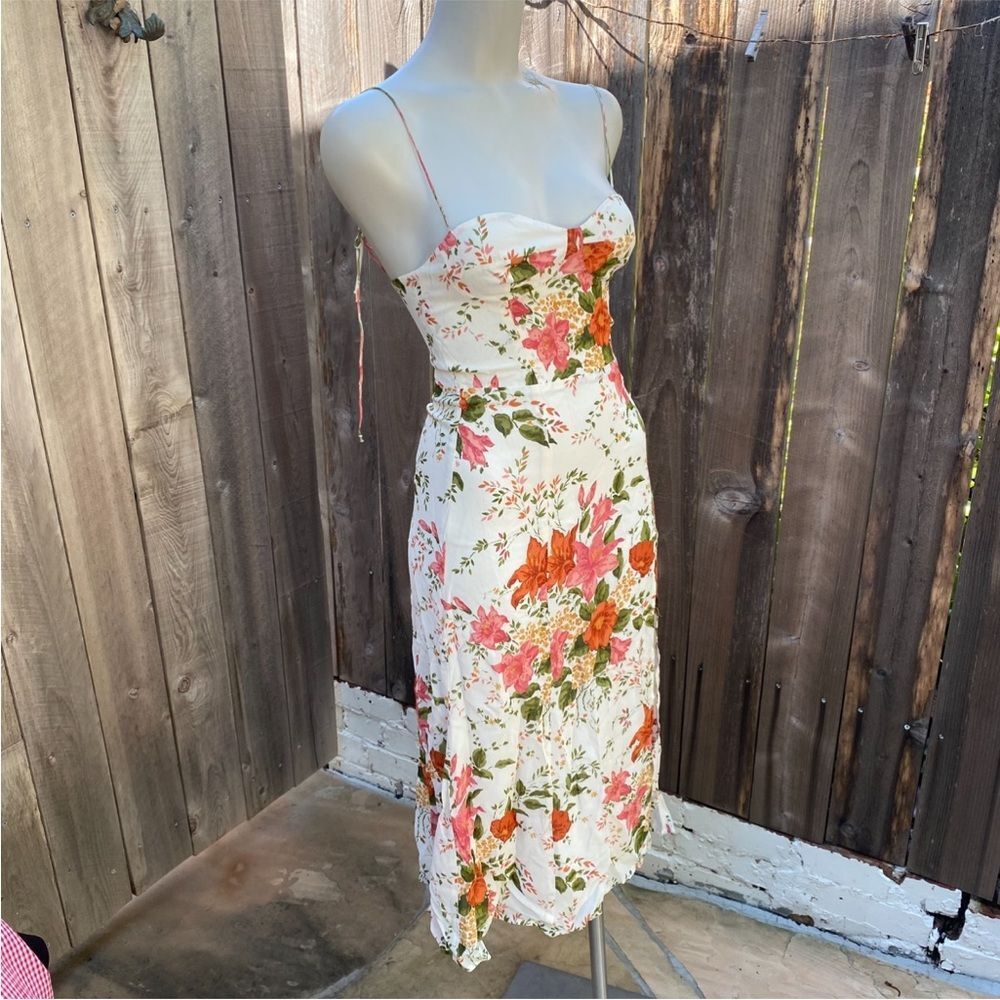 Reformation Floral Reformation The Juliette
Dress in Tropique size 0 - Picture 2 of 15